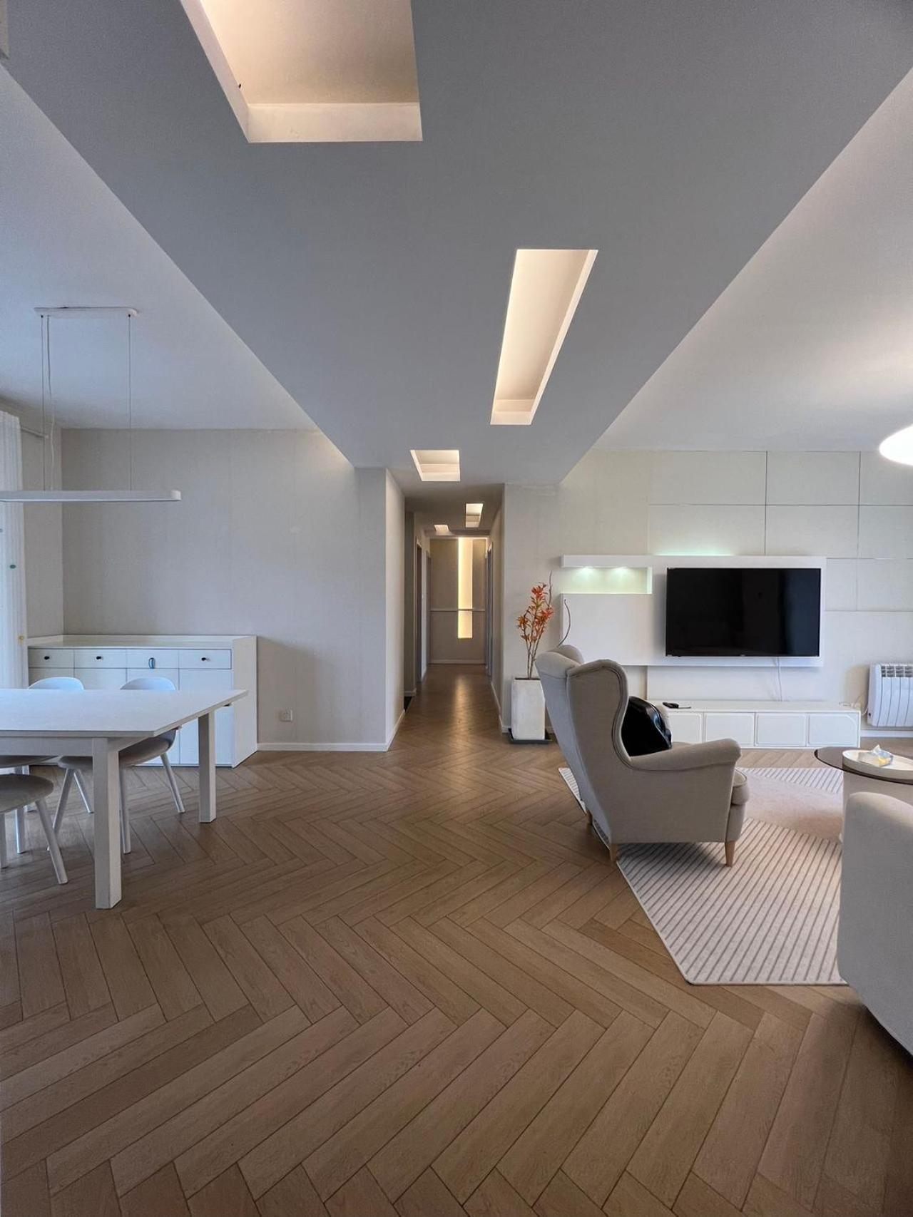 Apartment Eastern Hub - Jing'an Temple Branch Heating High Area Landscape Room, Fourth Bedroom, Front And Rear Double Balconies, Near The Subway Nanjing West Road *